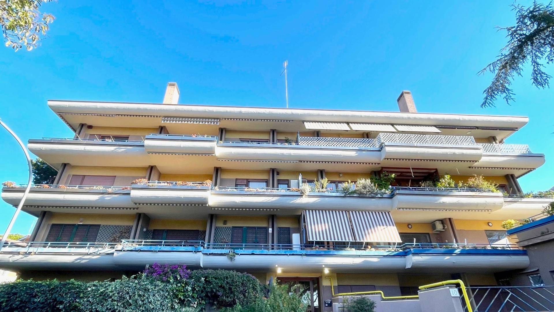 APPARTAMENTO in vendita a Roma, Axa