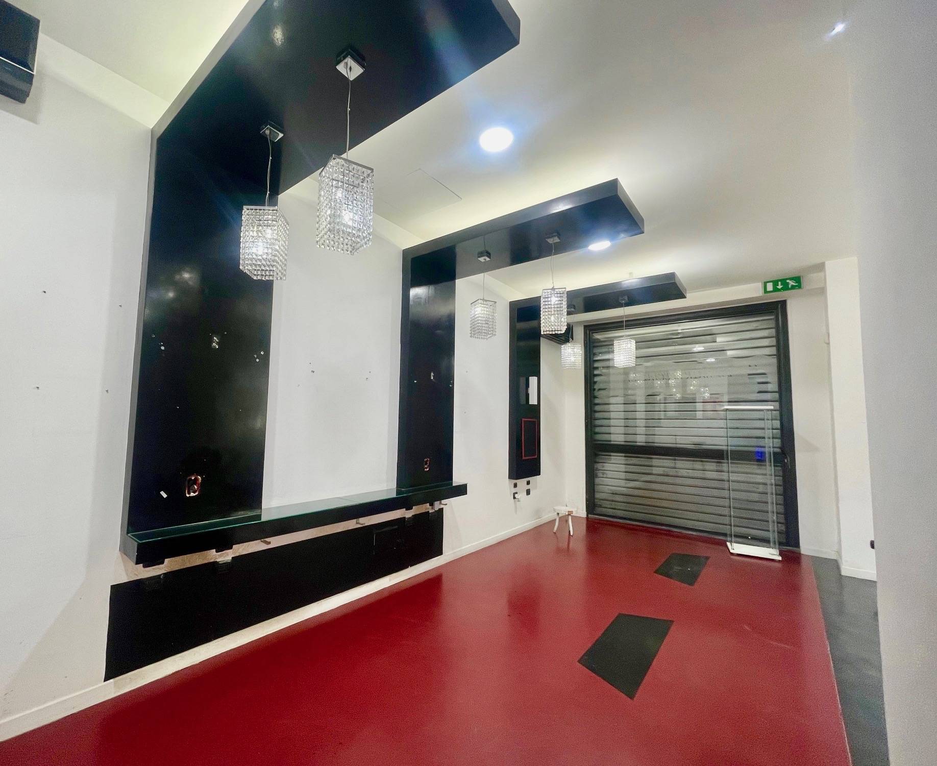 LOCALE COMMERCIALE in affitto a Roma, Ostia