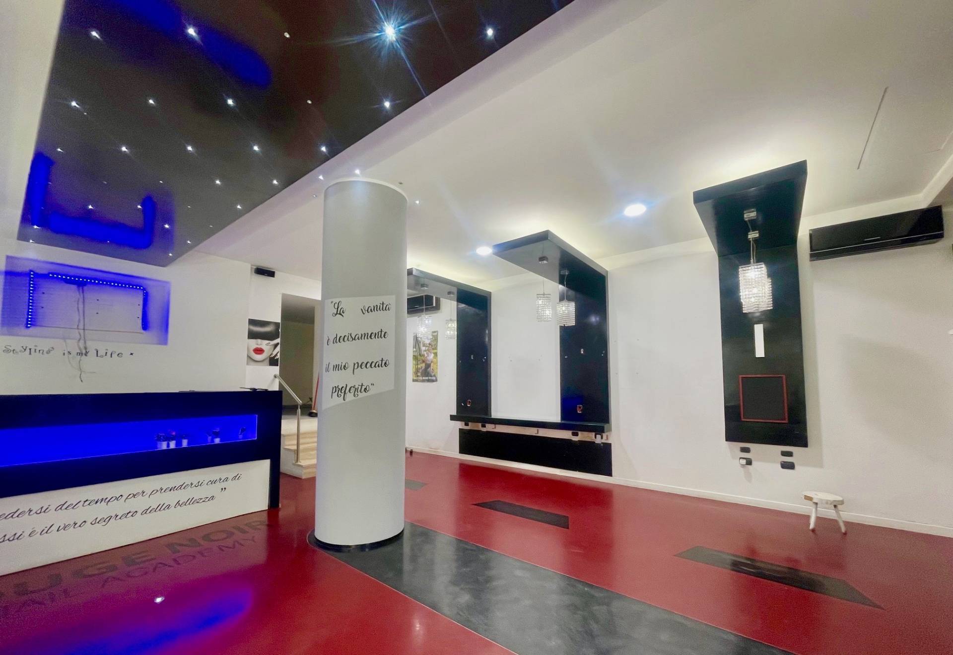 LOCALE COMMERCIALE in affitto a Roma, Ostia