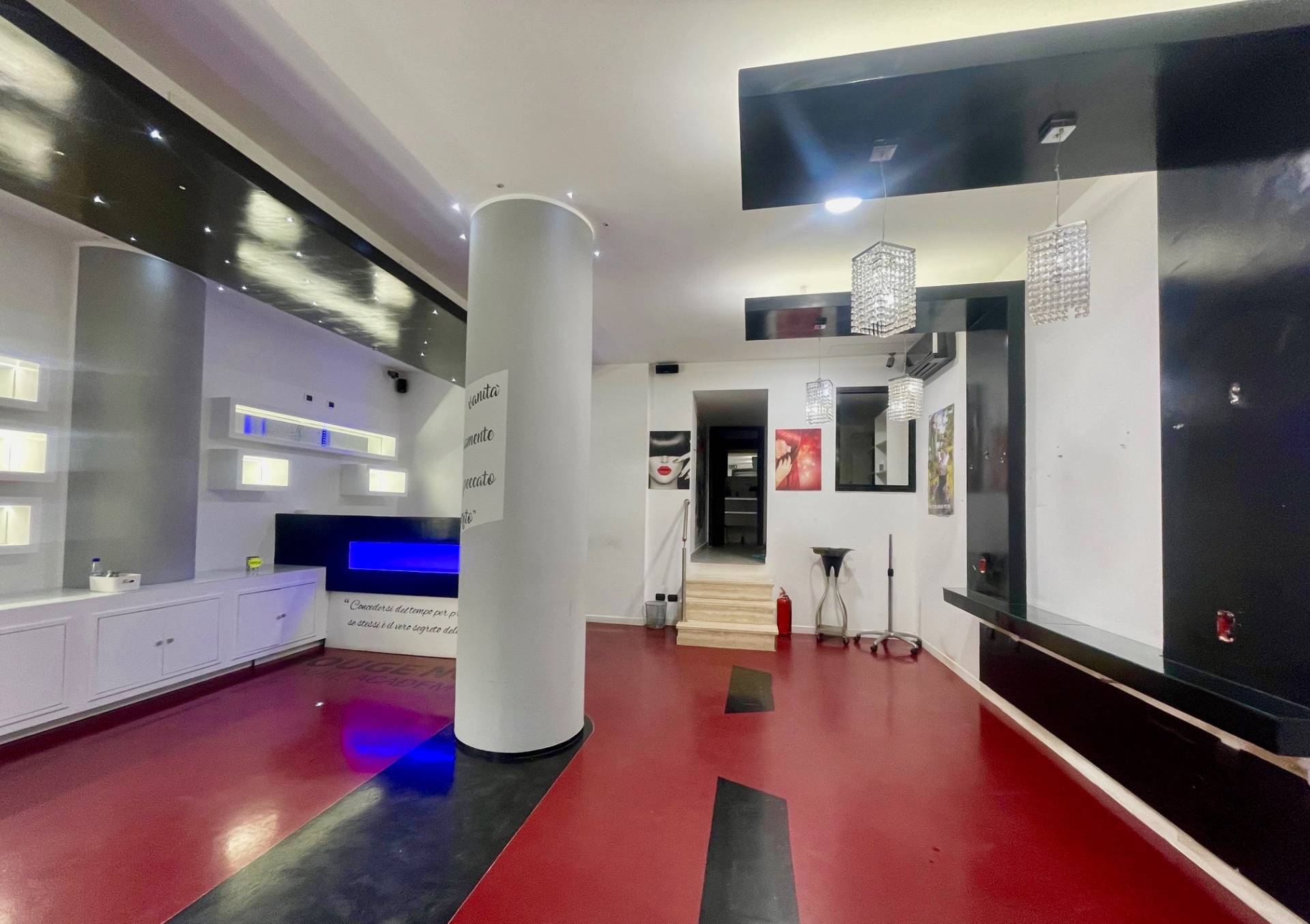 LOCALE COMMERCIALE in affitto a Roma, Ostia