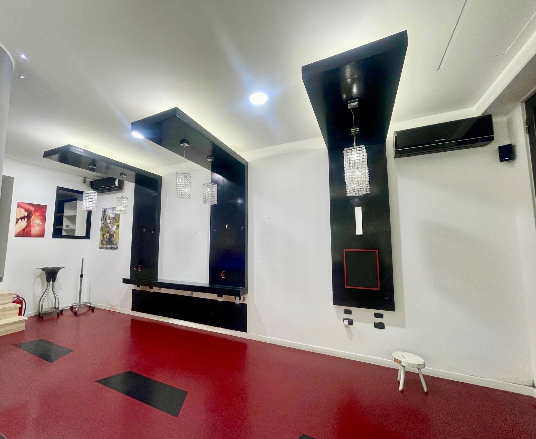 LOCALE COMMERCIALE in affitto a Roma, Ostia