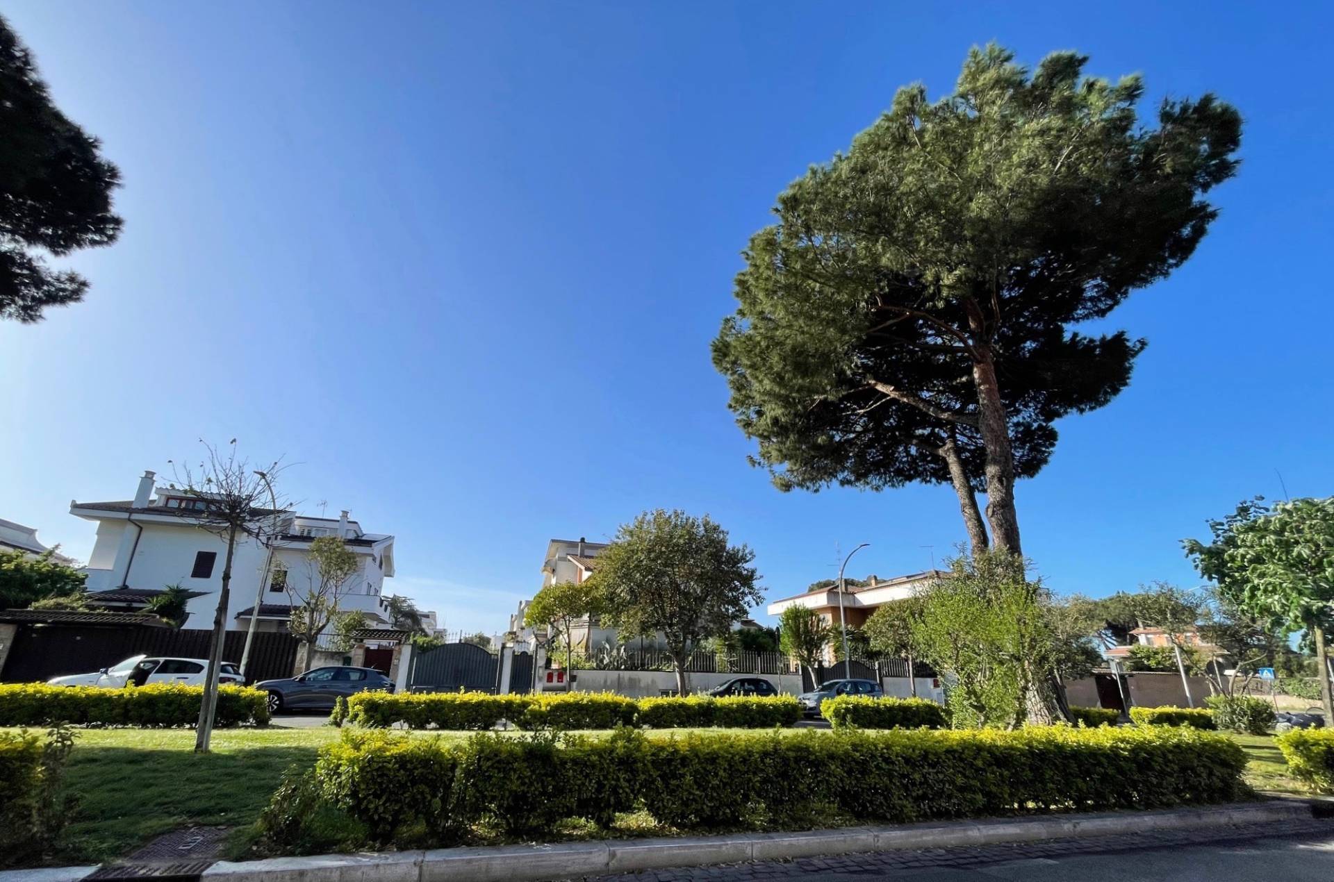 APPARTAMENTO in vendita a Roma, Axa