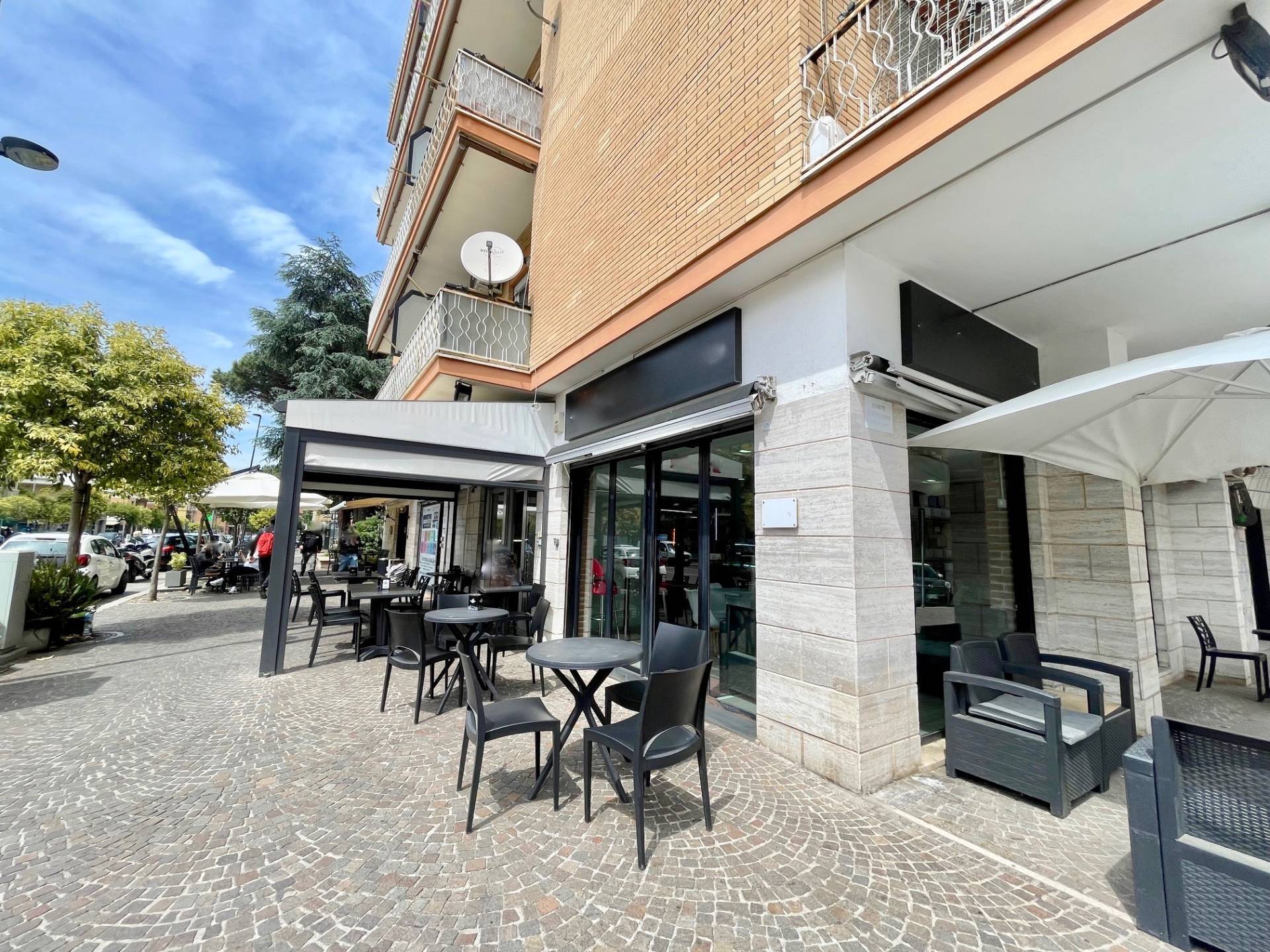 ATTIVITA\' COMMERCIALE in vendita a Pomezia