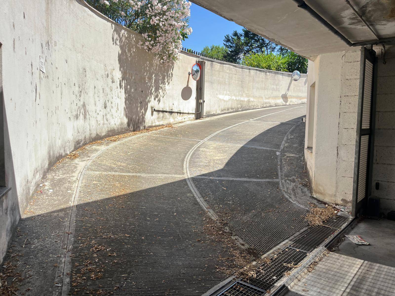 BOX in vendita a Roma, Ostia