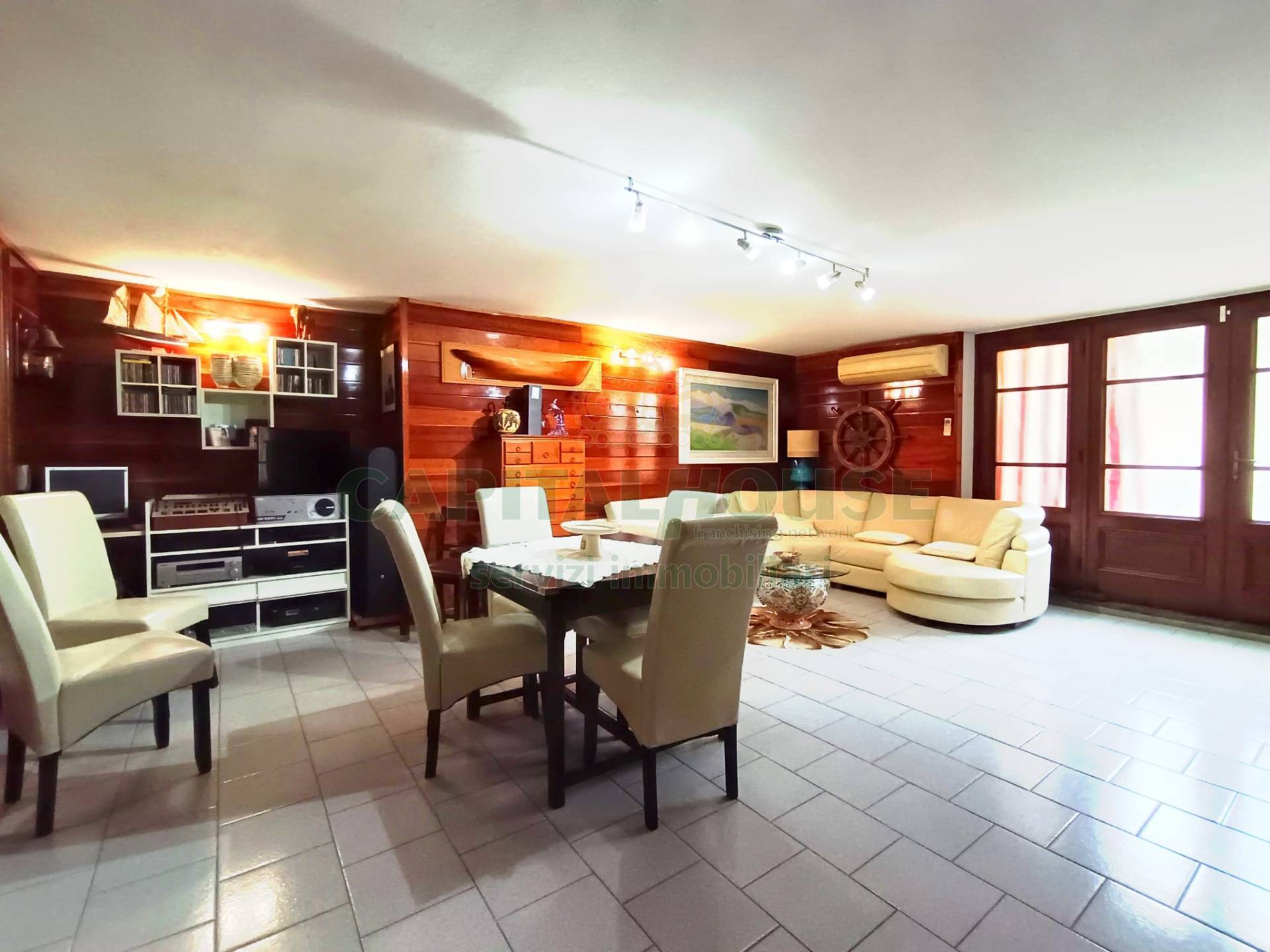 Villa in vendita a Massarosa