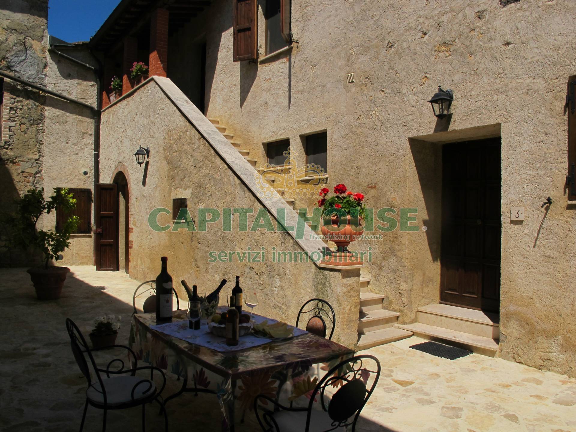 Rustico in vendita a Colle di Val d'Elsa, Quartaia