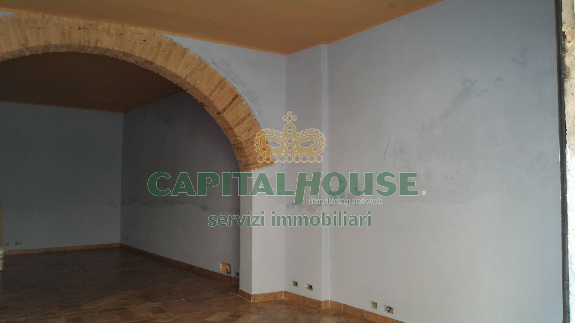 Magazzino in vendita a Certaldo