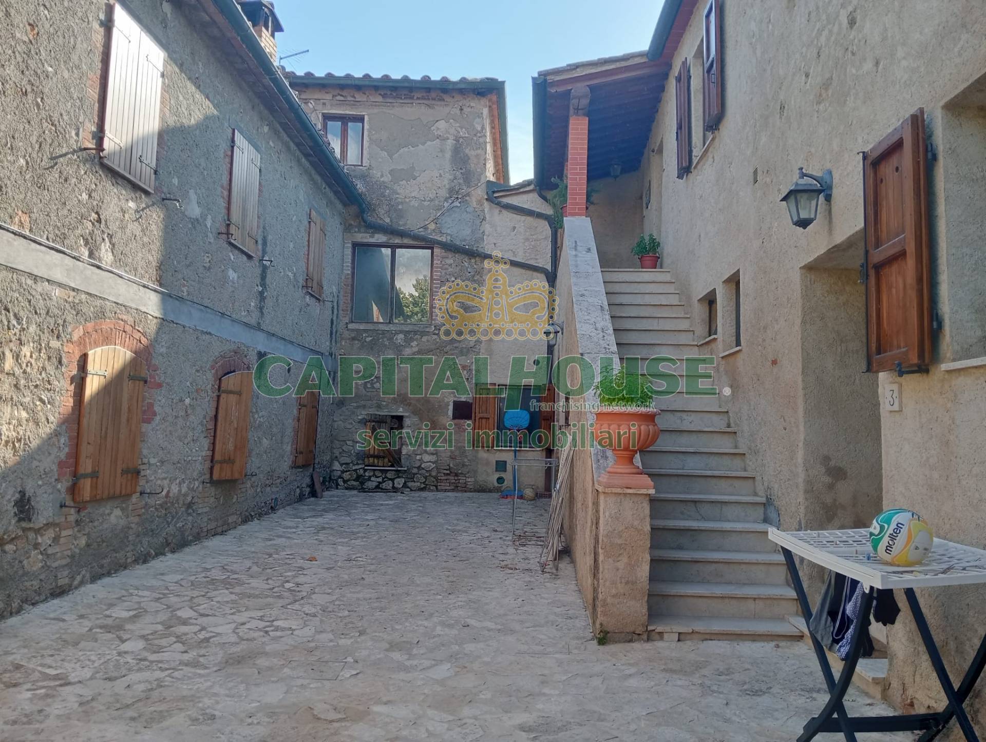 Rustico in vendita a Colle di Val d'Elsa, Quartaia