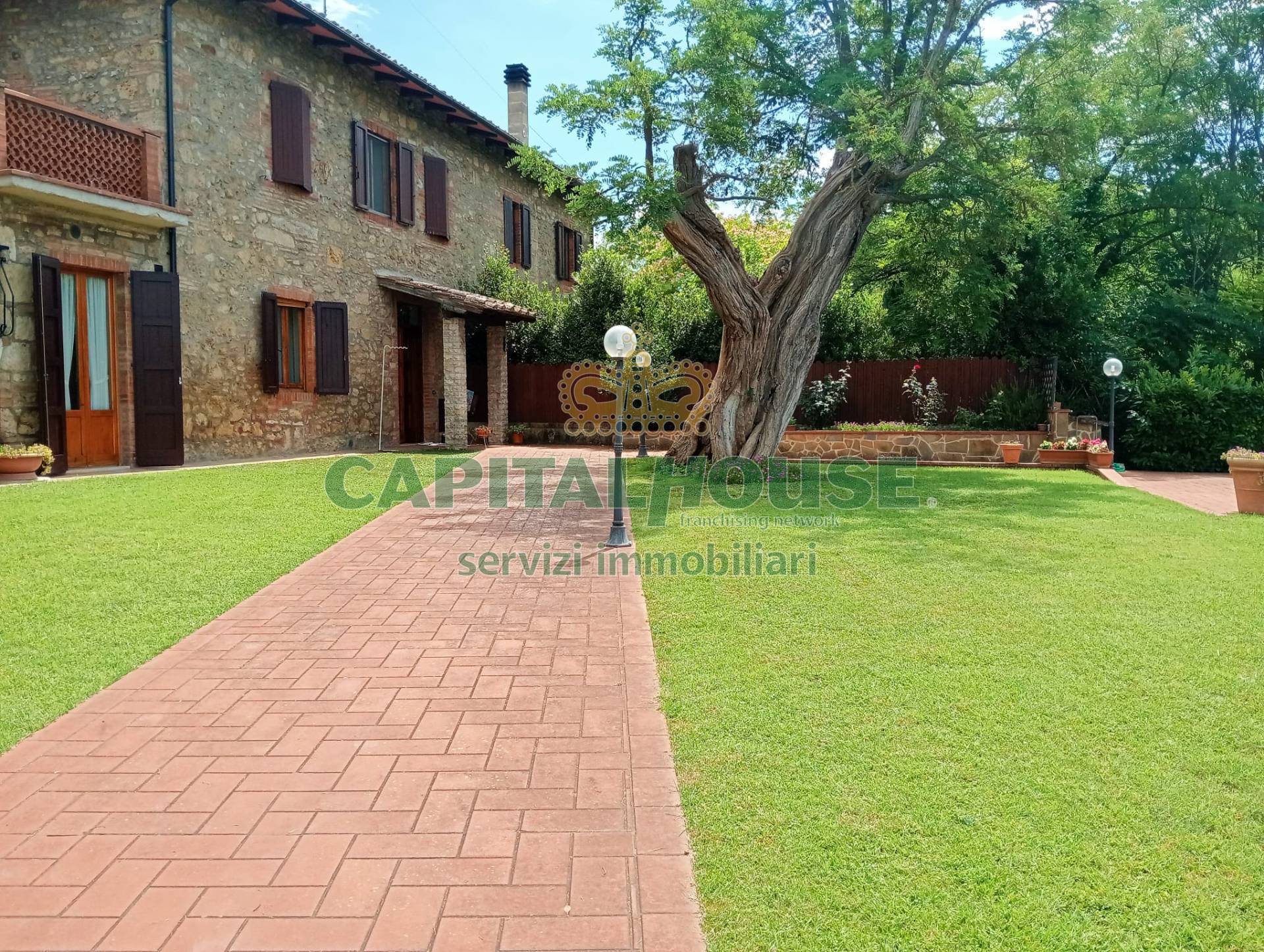 Casa colonica in vendita a Poggibonsi