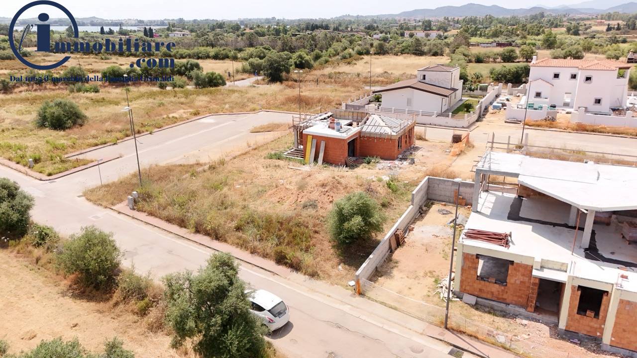 Terreno edificabile in vendita a Girasole