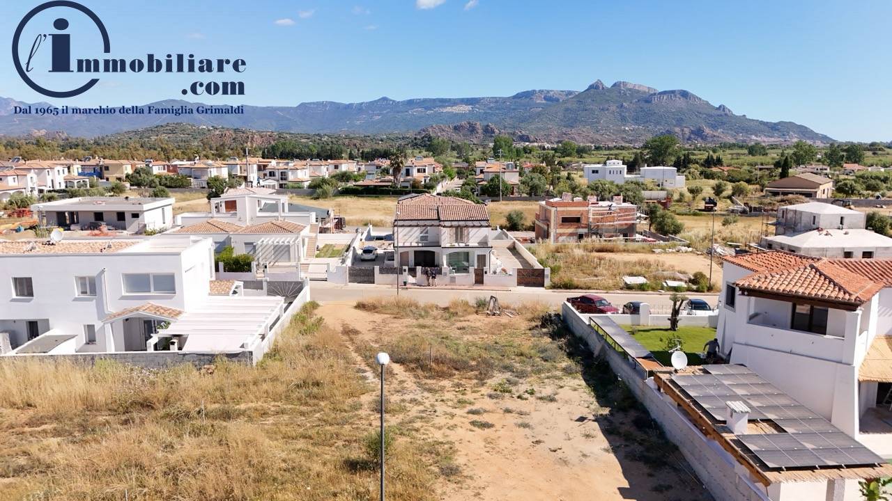 Terreno edificabile in vendita a Girasole