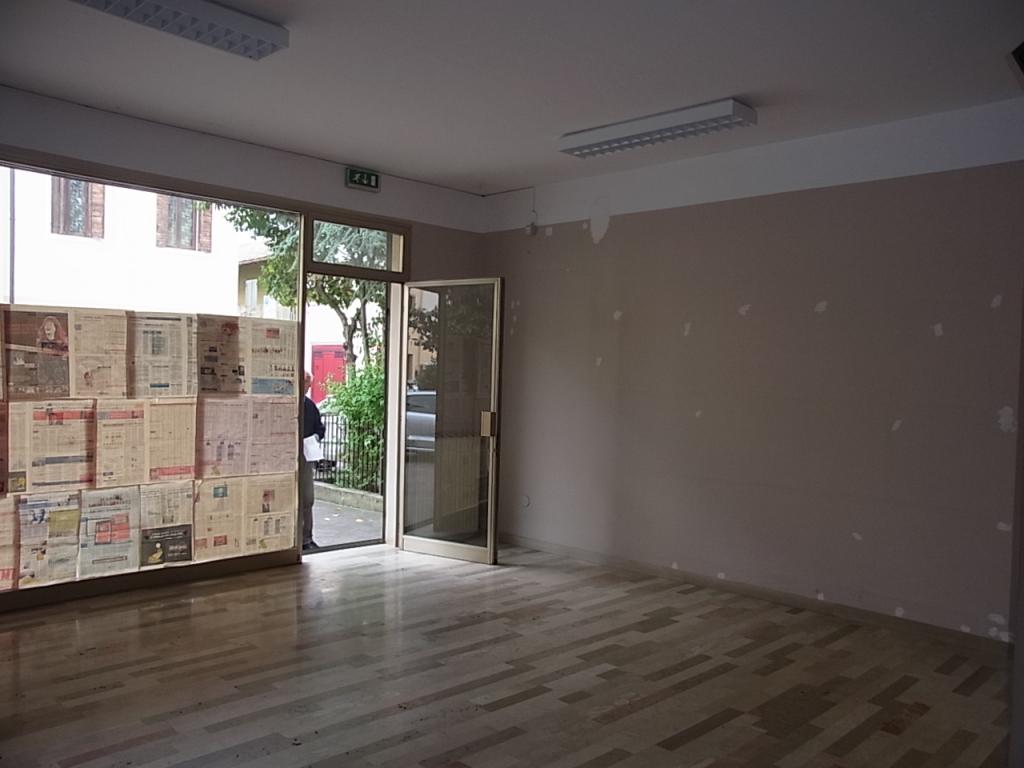 Locale commerciale in affitto a Crocetta del Montello