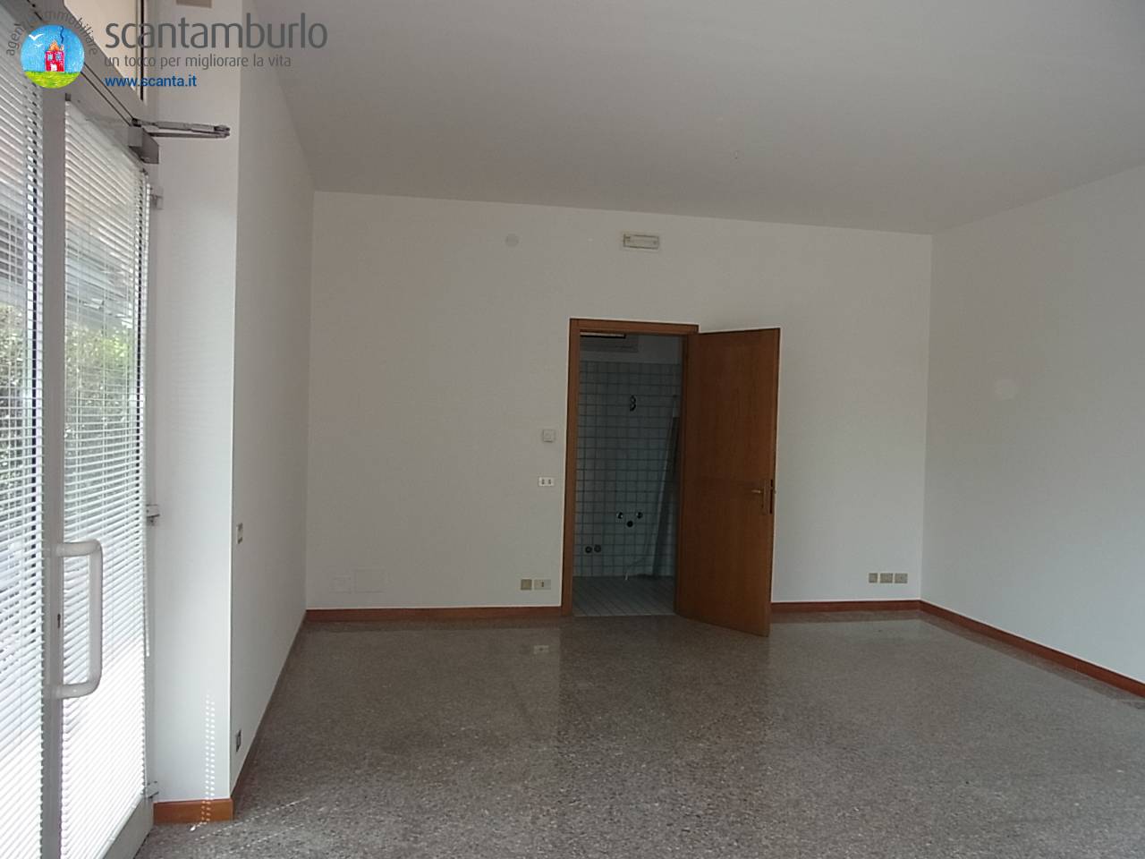 Locale commerciale in vendita a Treviso, S. Bona