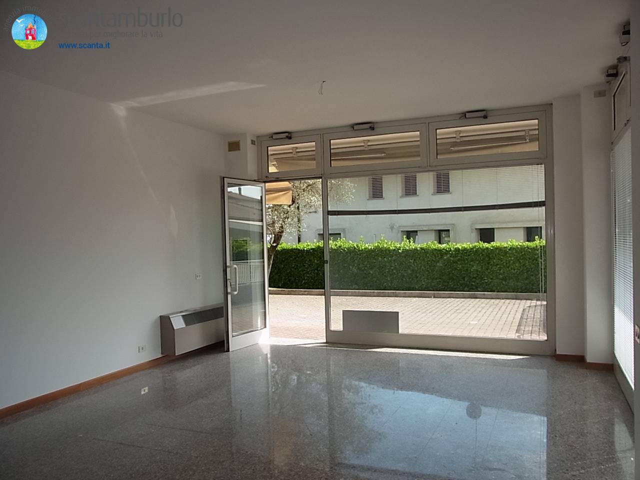 Locale commerciale in vendita a Treviso, S. Bona