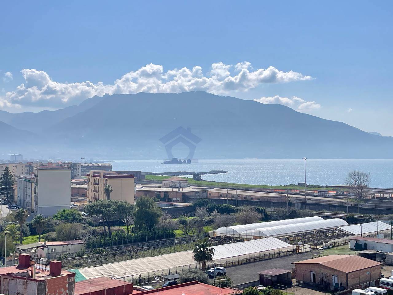 Mansarda in vendita a Torre Annunziata, sud