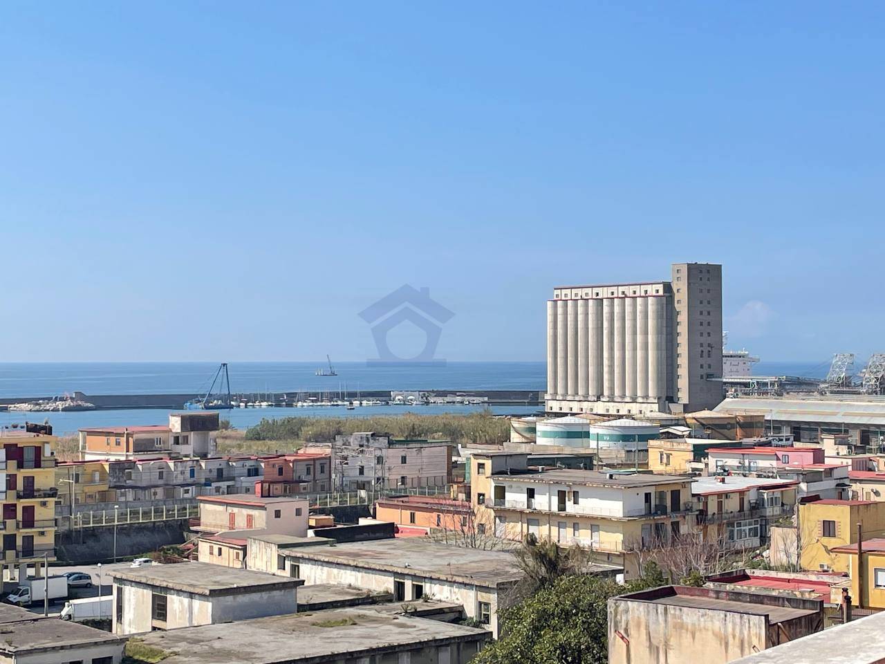 Mansarda in vendita a Torre Annunziata, sud