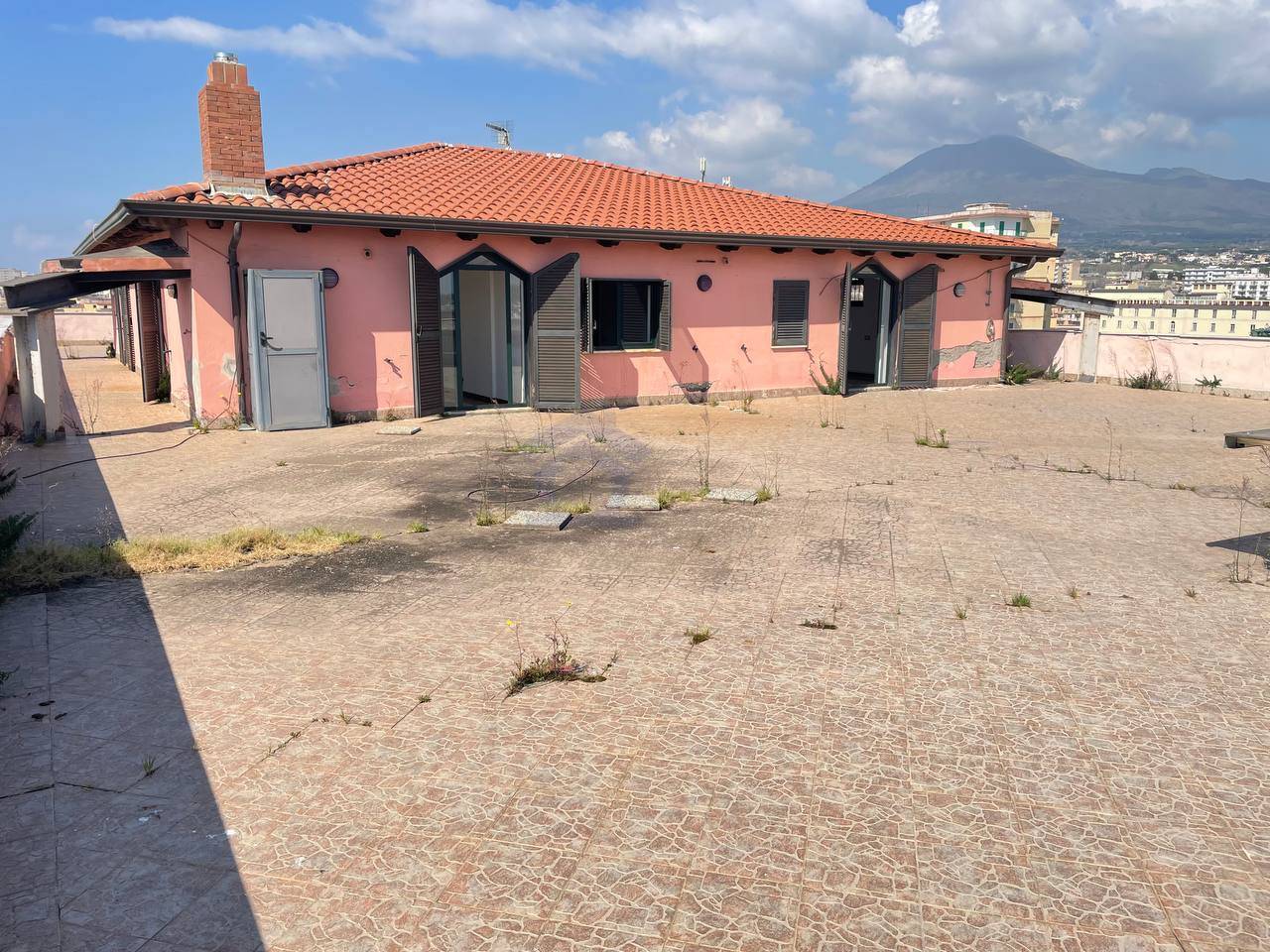 Mansarda in vendita a Torre Annunziata, sud