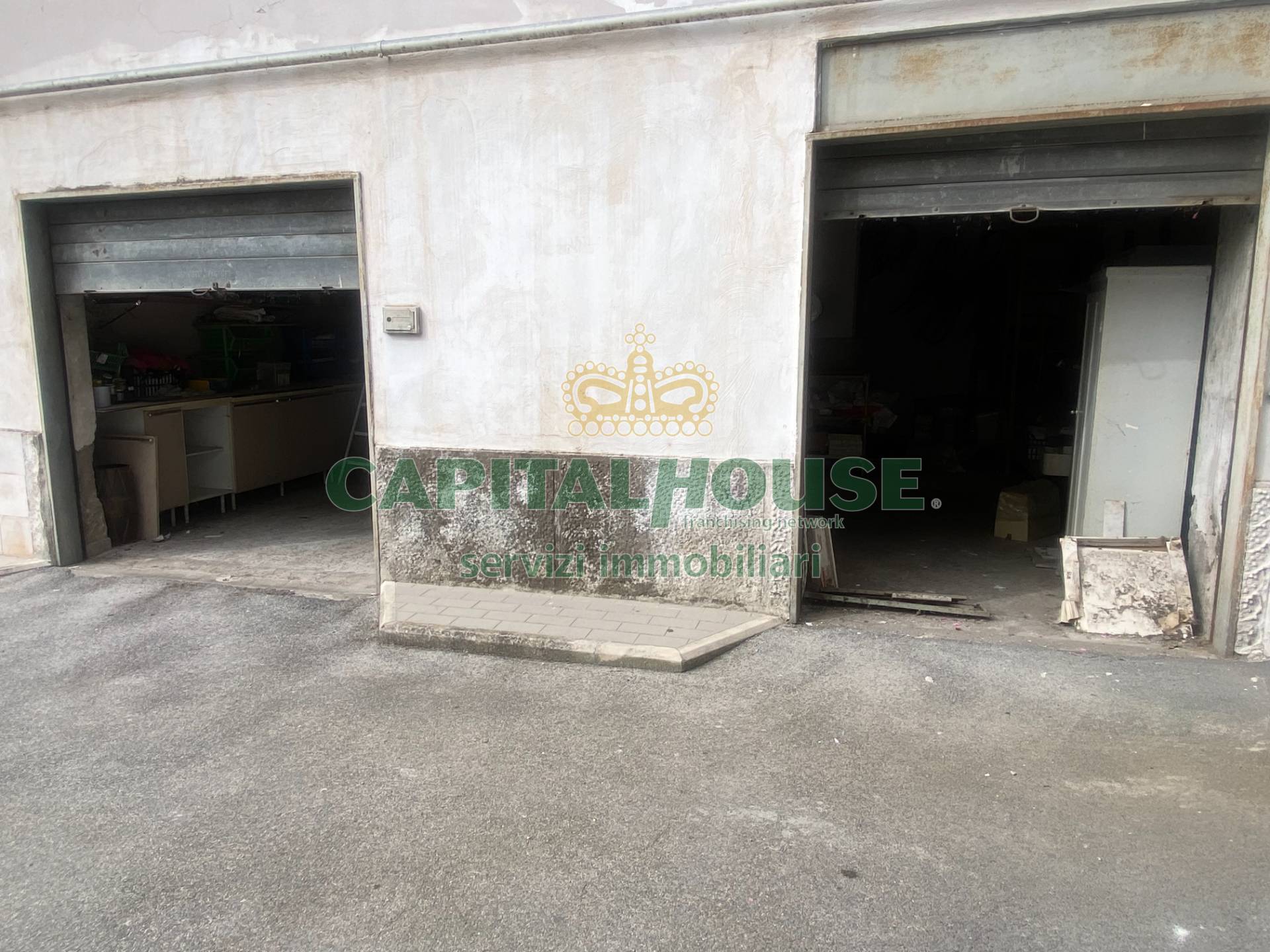 Box/Garage 40mq in vendita a Palma Campania
