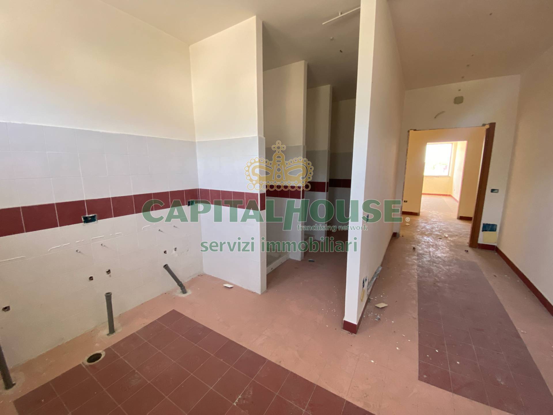 Commerciale in affitto a Striano