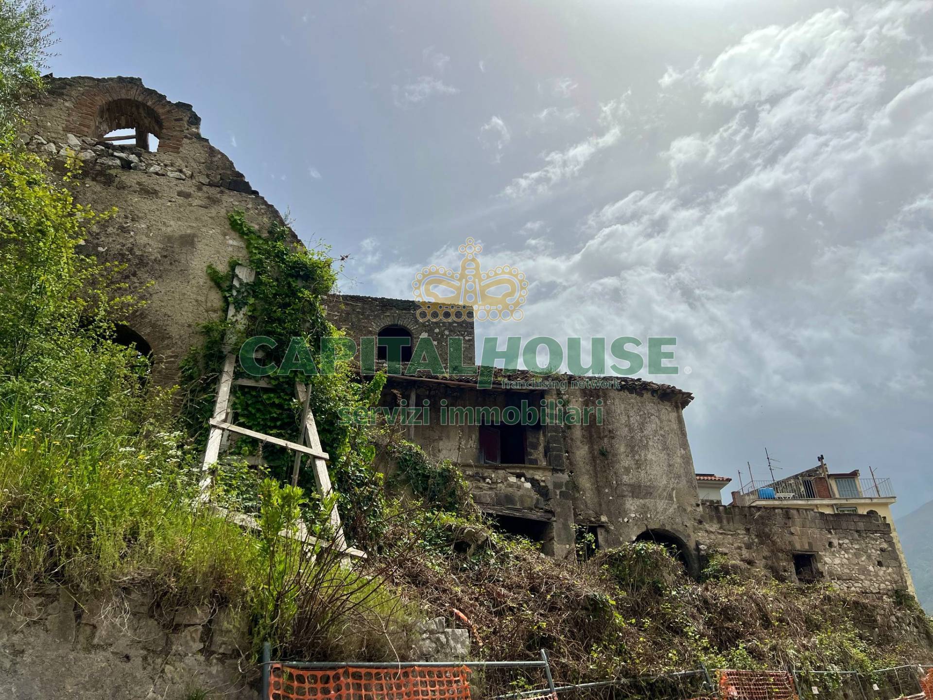 Rudere in vendita a Lauro