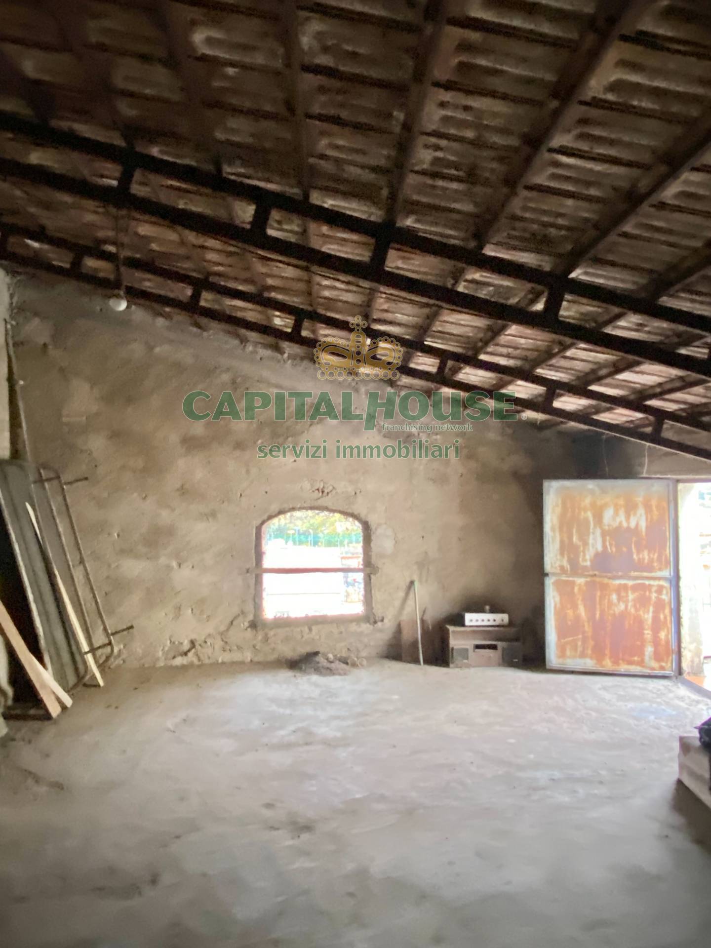 S.Indipendente in vendita a Domicella, Casola