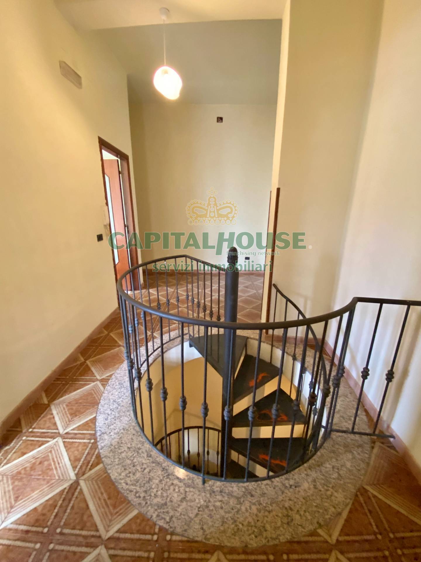 S.Indipendente in vendita a Domicella, Casola