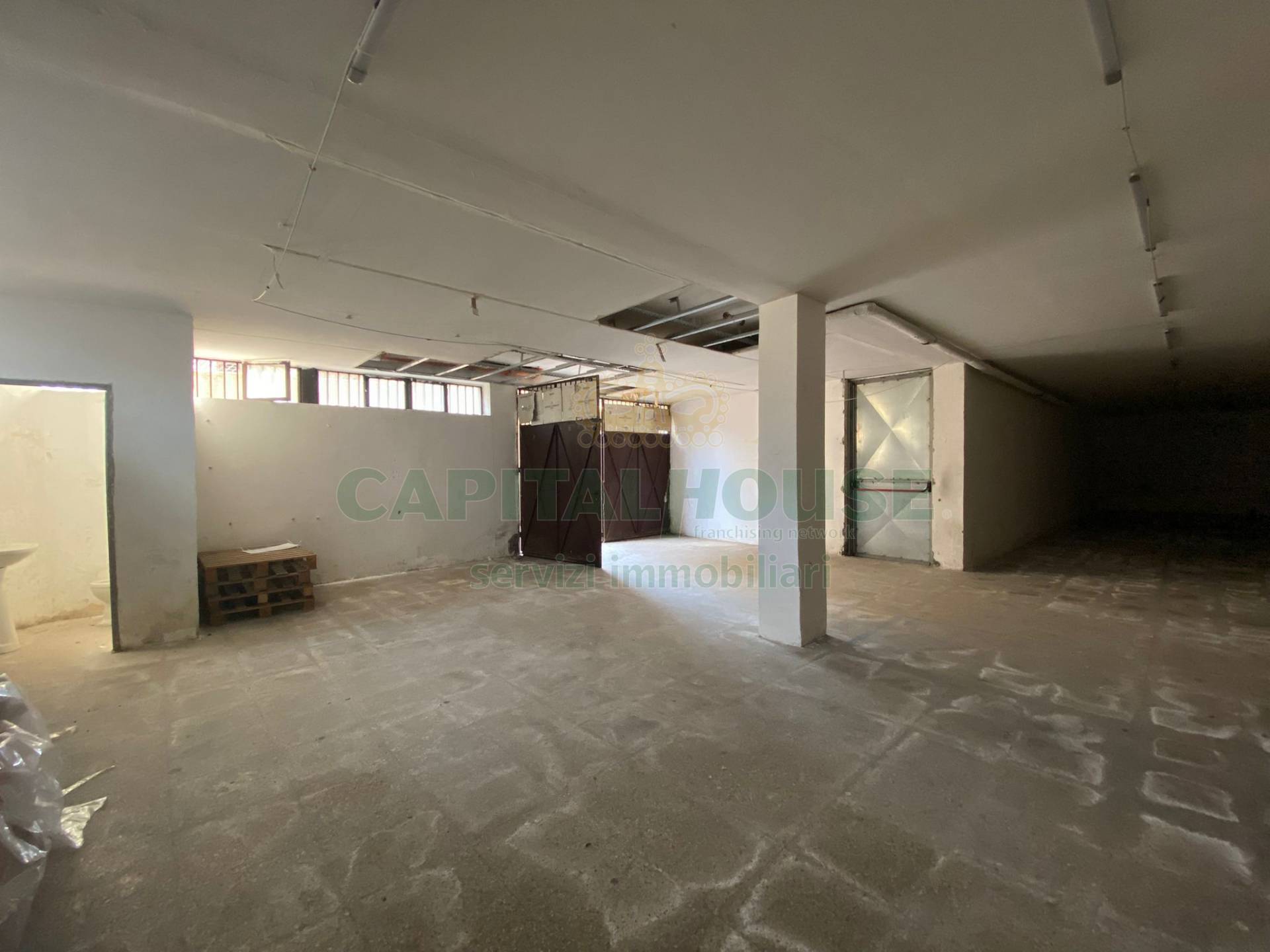 Deposito in vendita a Palma Campania