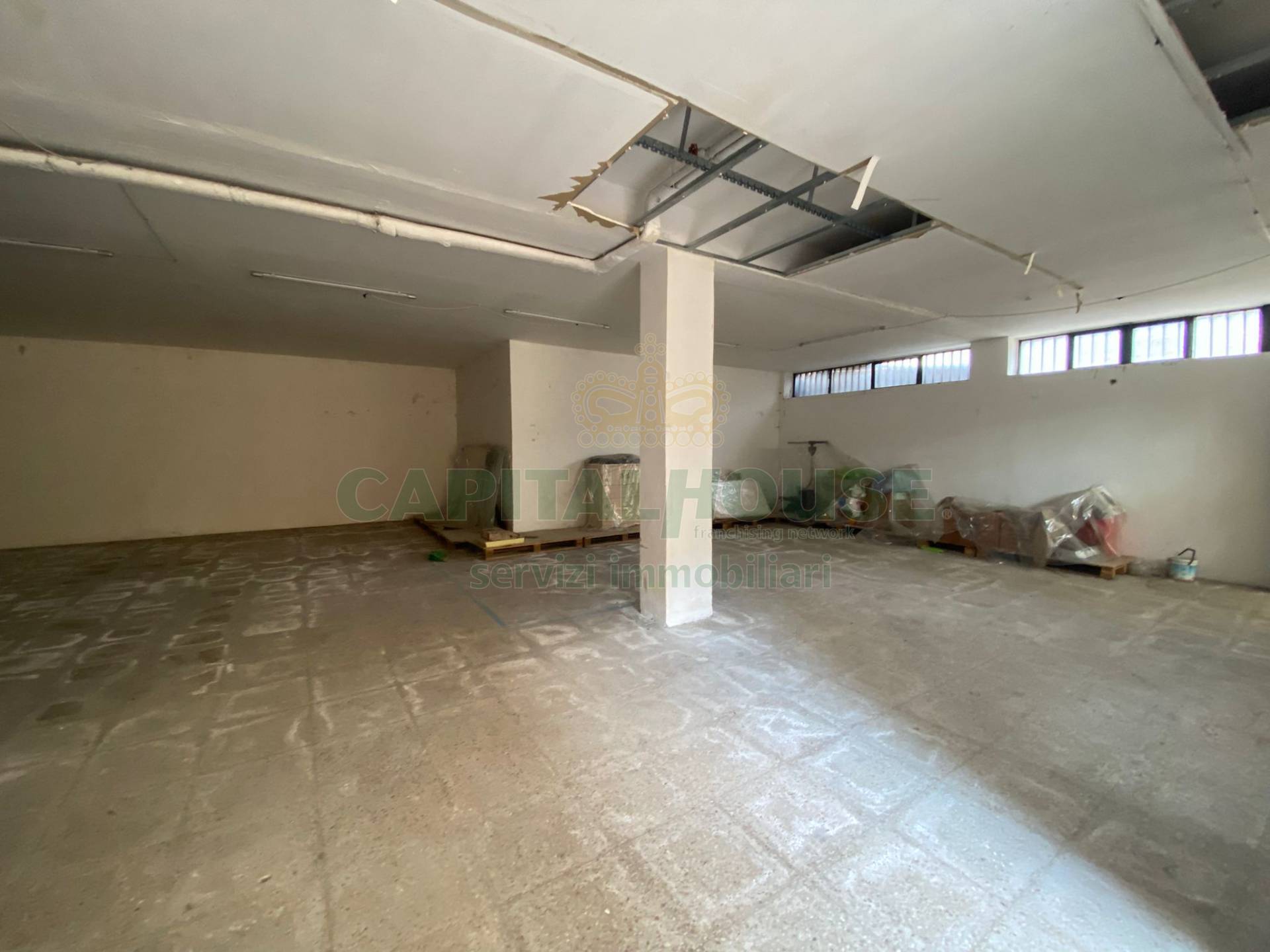 Deposito in vendita a Palma Campania