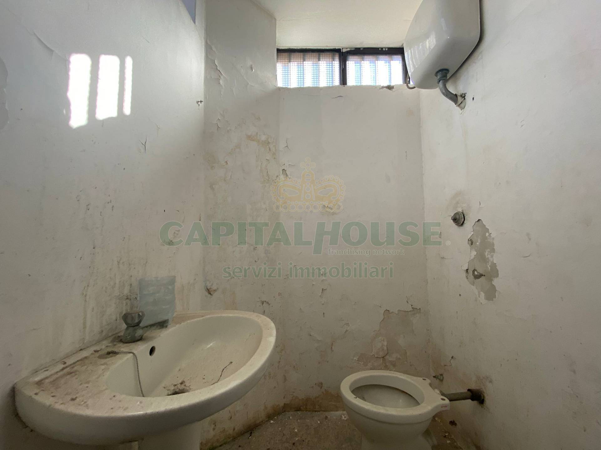 Deposito in vendita a Palma Campania