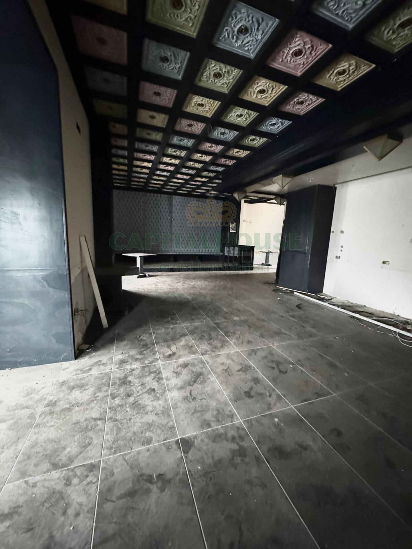 Commerciale in affitto a Palma Campania