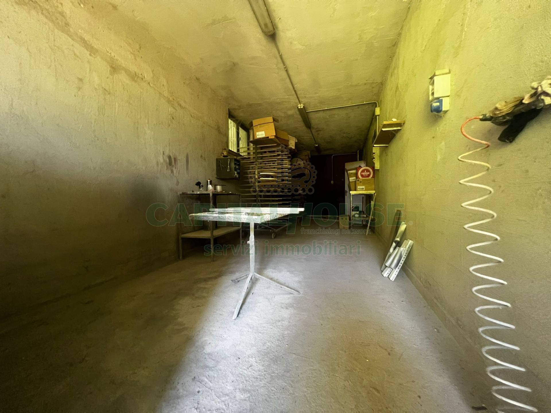 Commerciale in affitto a Manocalzati