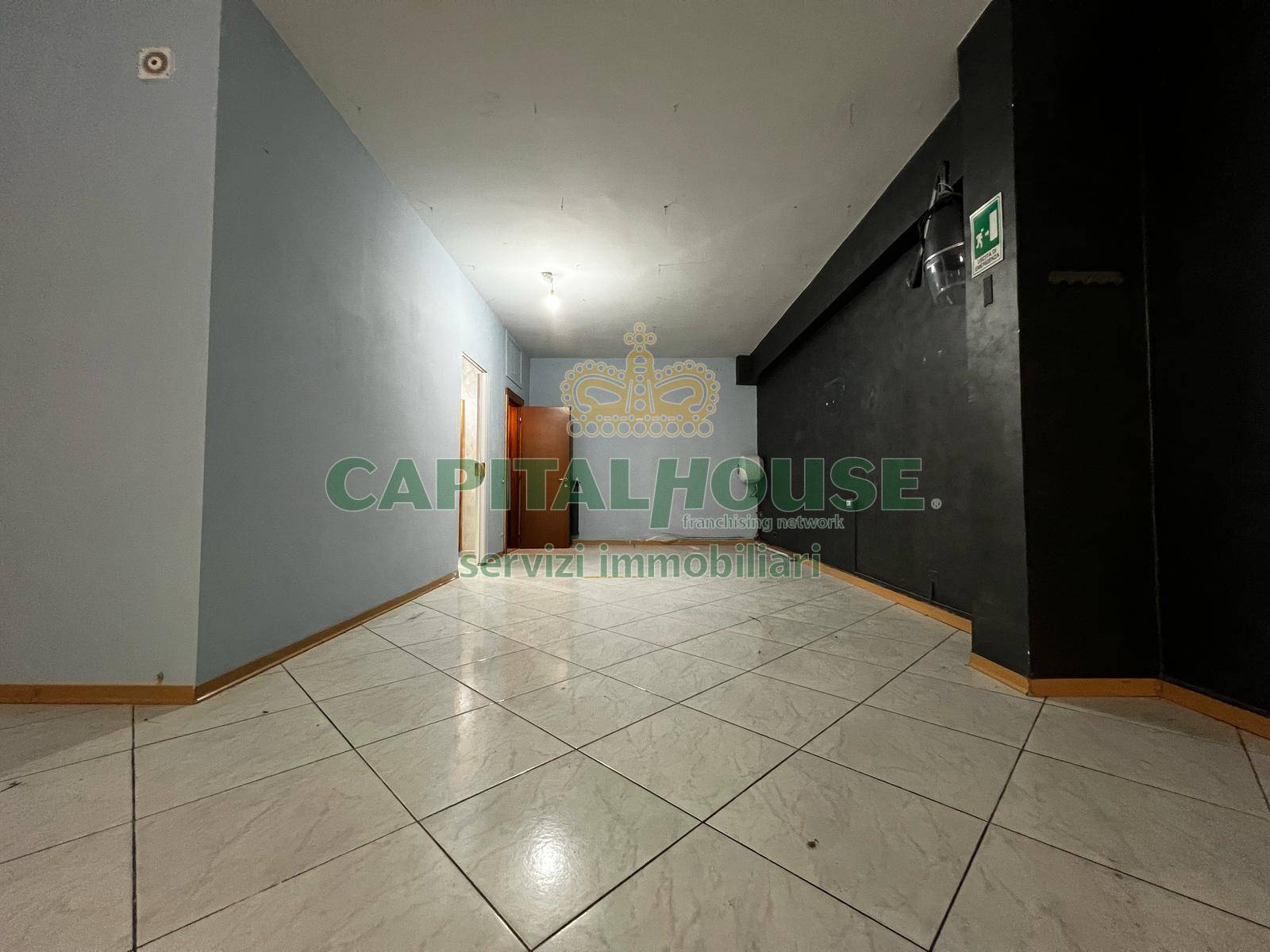 Commerciale in affitto a Pratola Serra, Pratola