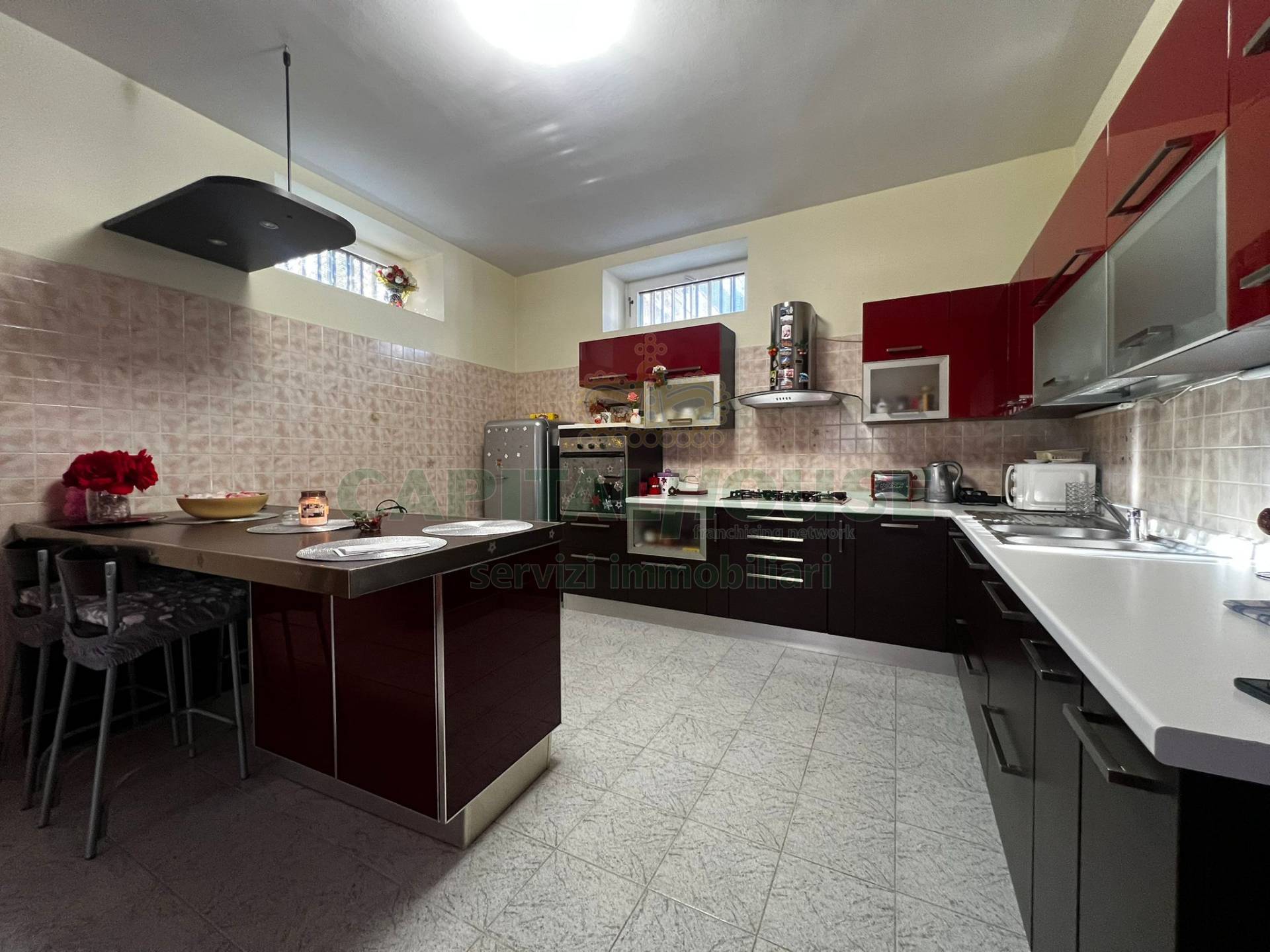 S.Indipendente in vendita a Prata di Principato Ultra