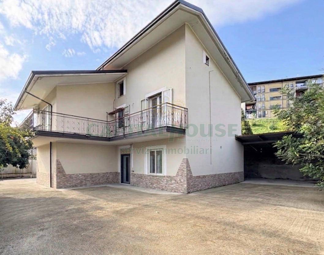 Villa in vendita a Atripalda