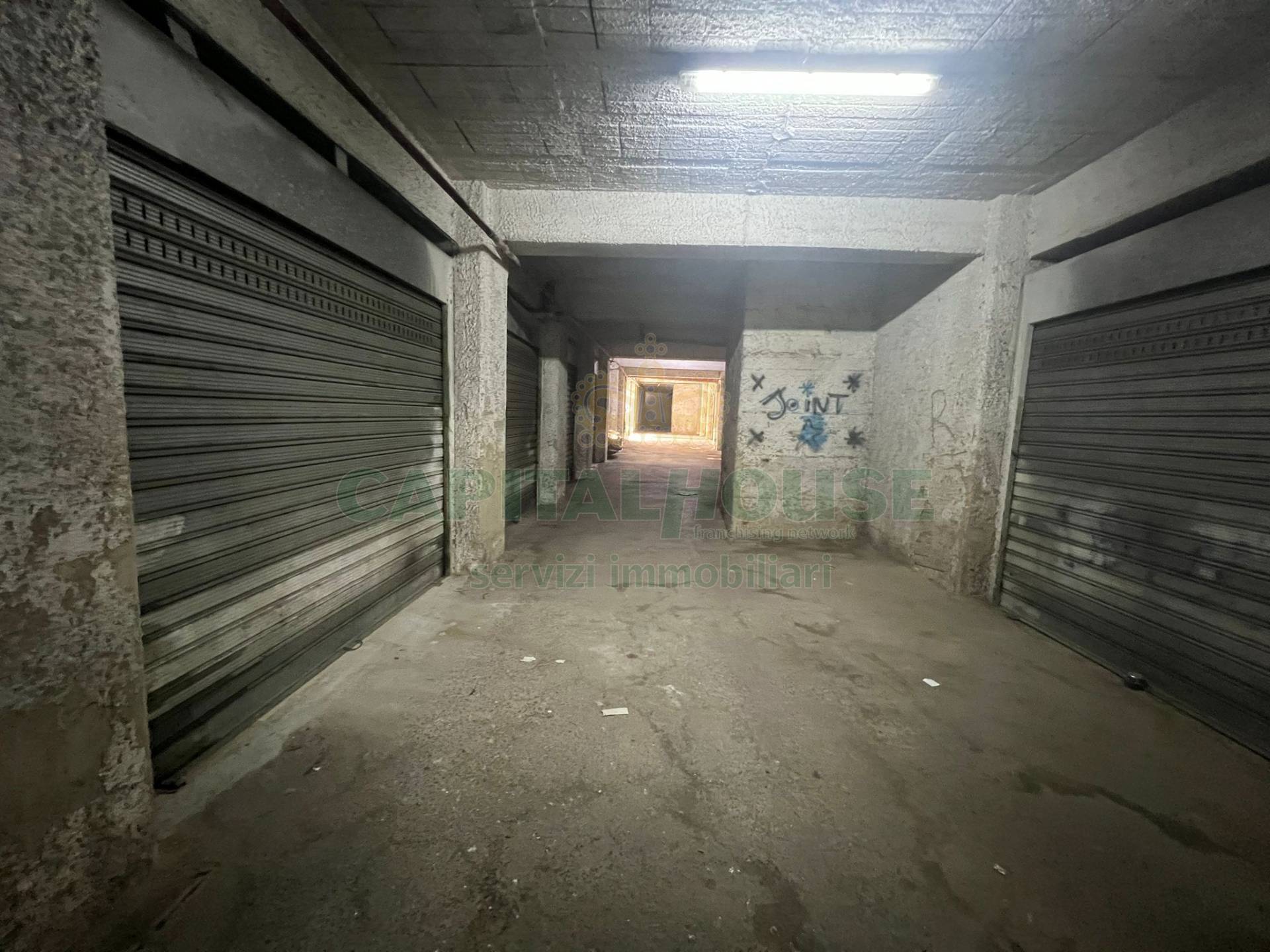 Box o garage in vendita a Atripalda