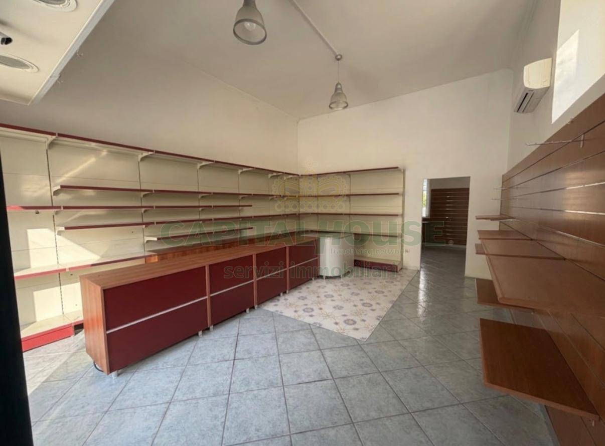Commerciale in vendita a Serino