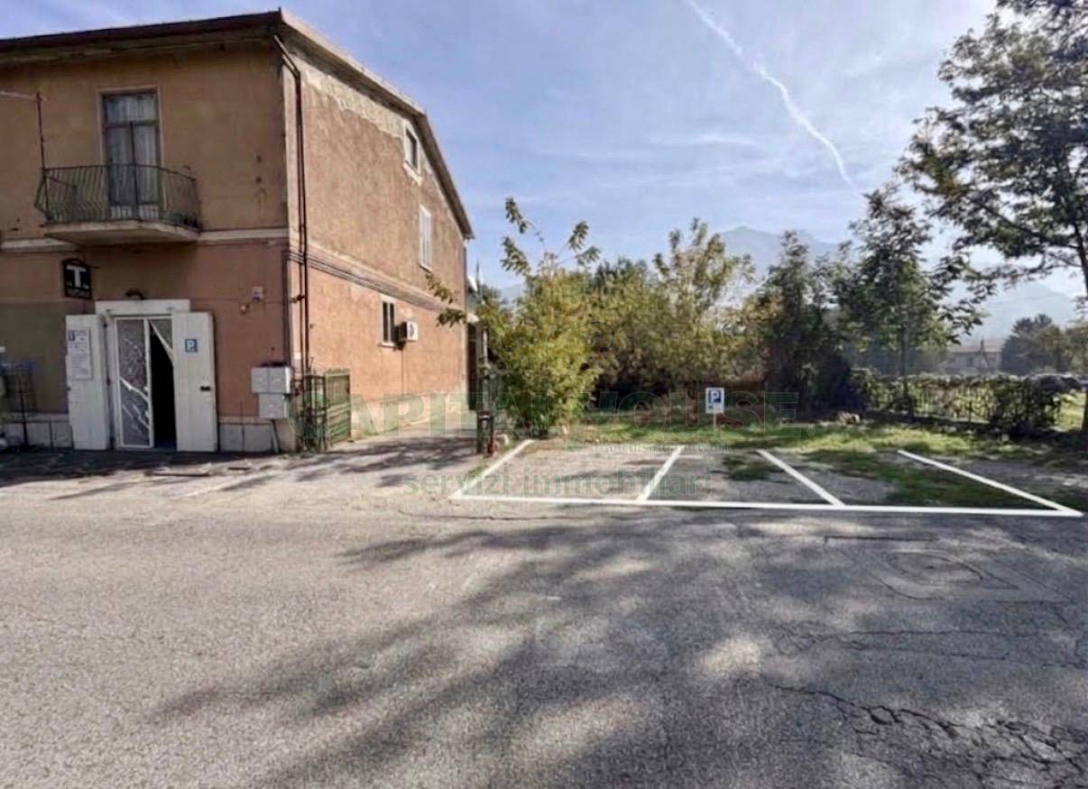 Commerciale in vendita a Serino