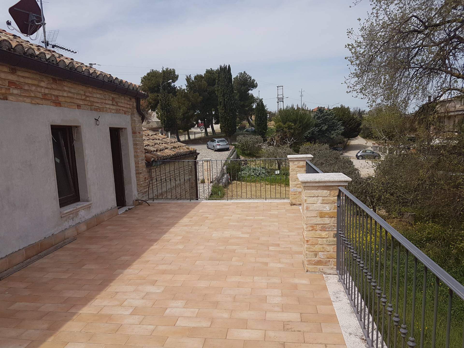 Casolare in vendita a Acquaviva Picena, Forola