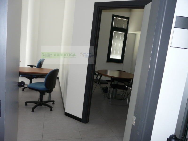 Locale commerciale in vendita a San Benedetto del Tronto