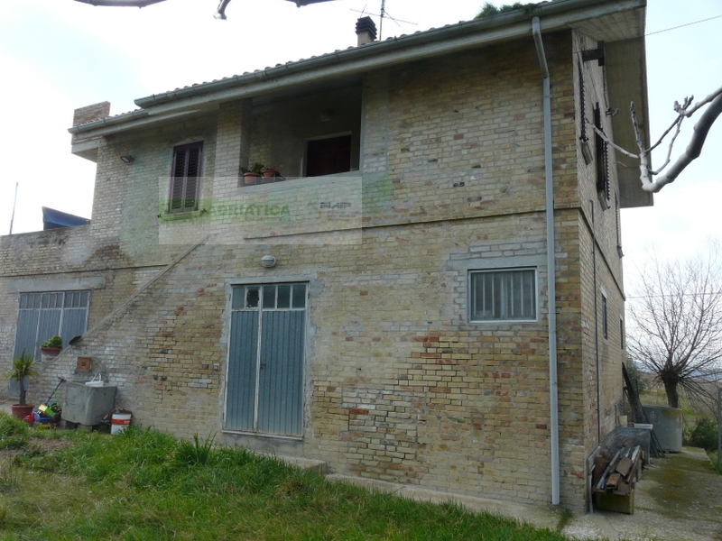 Casolare in vendita a Torano Nuovo