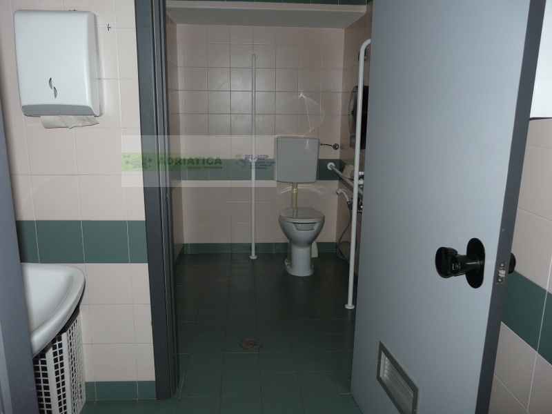 Locale commerciale in vendita a San Benedetto del Tronto