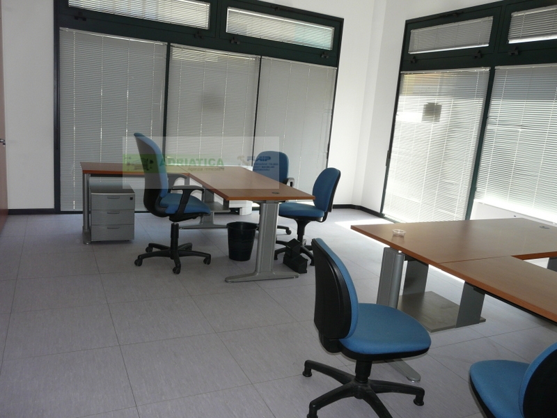 Locale commerciale in vendita a San Benedetto del Tronto