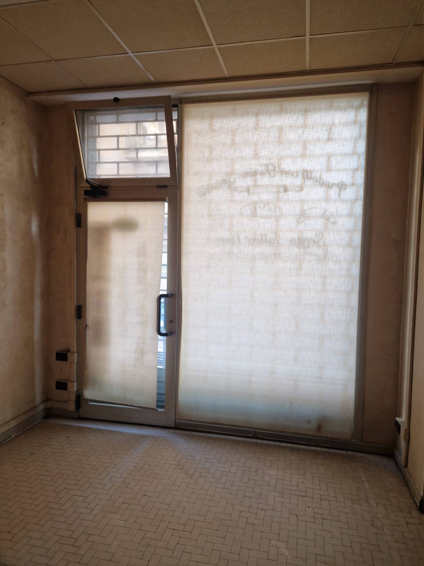 Locale commerciale in affitto a San Benedetto del Tronto