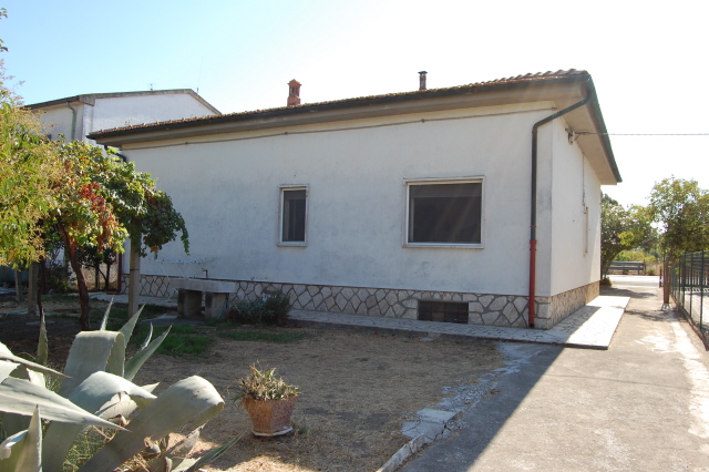 Casa indipendente in vendita a Orbetello, Albinia