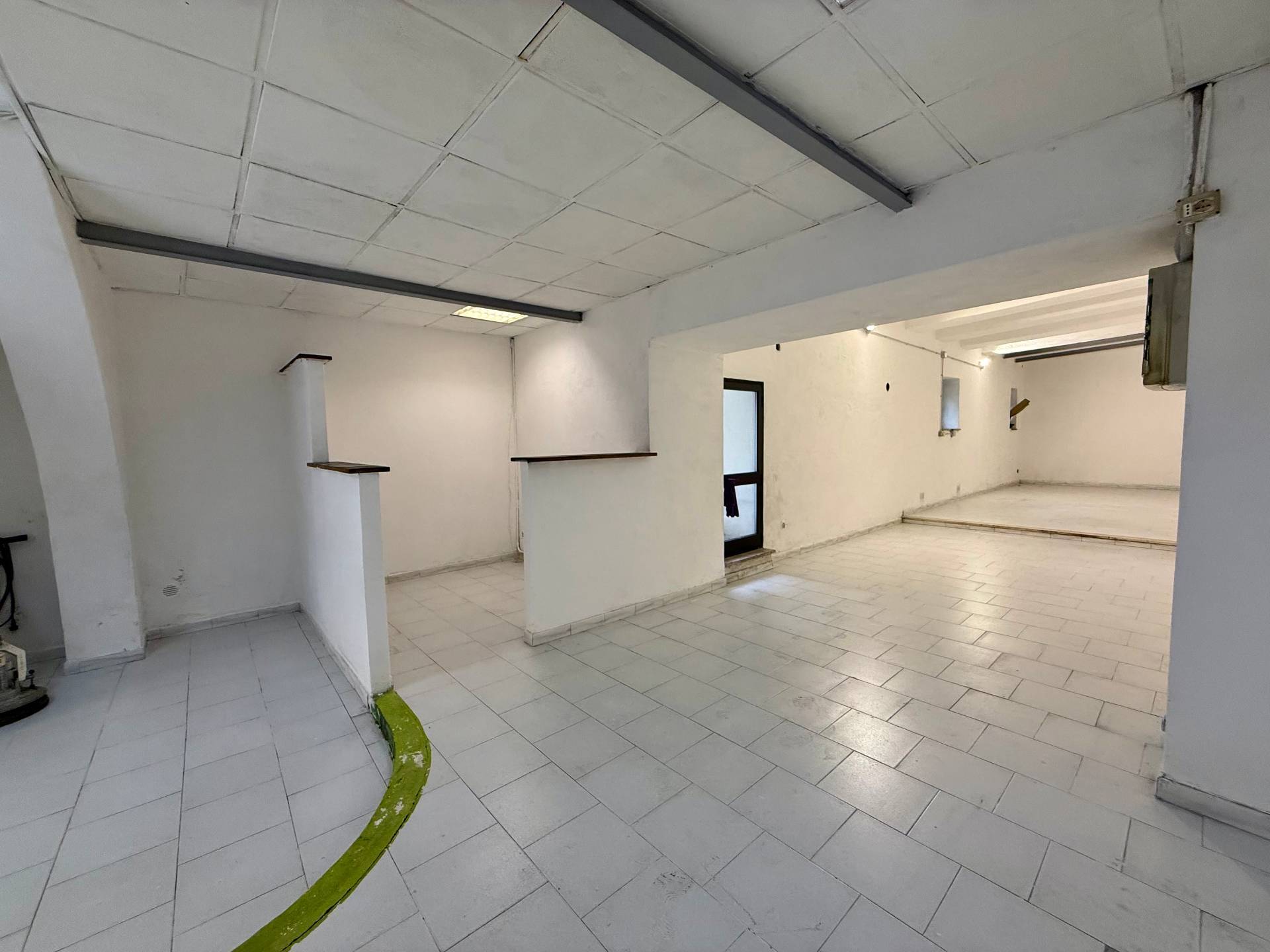 2 locali in vendita a Orbetello, Centro storico