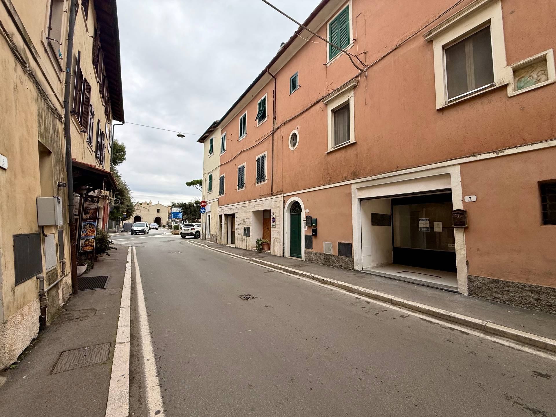 2 locali in vendita a Orbetello, Centro storico