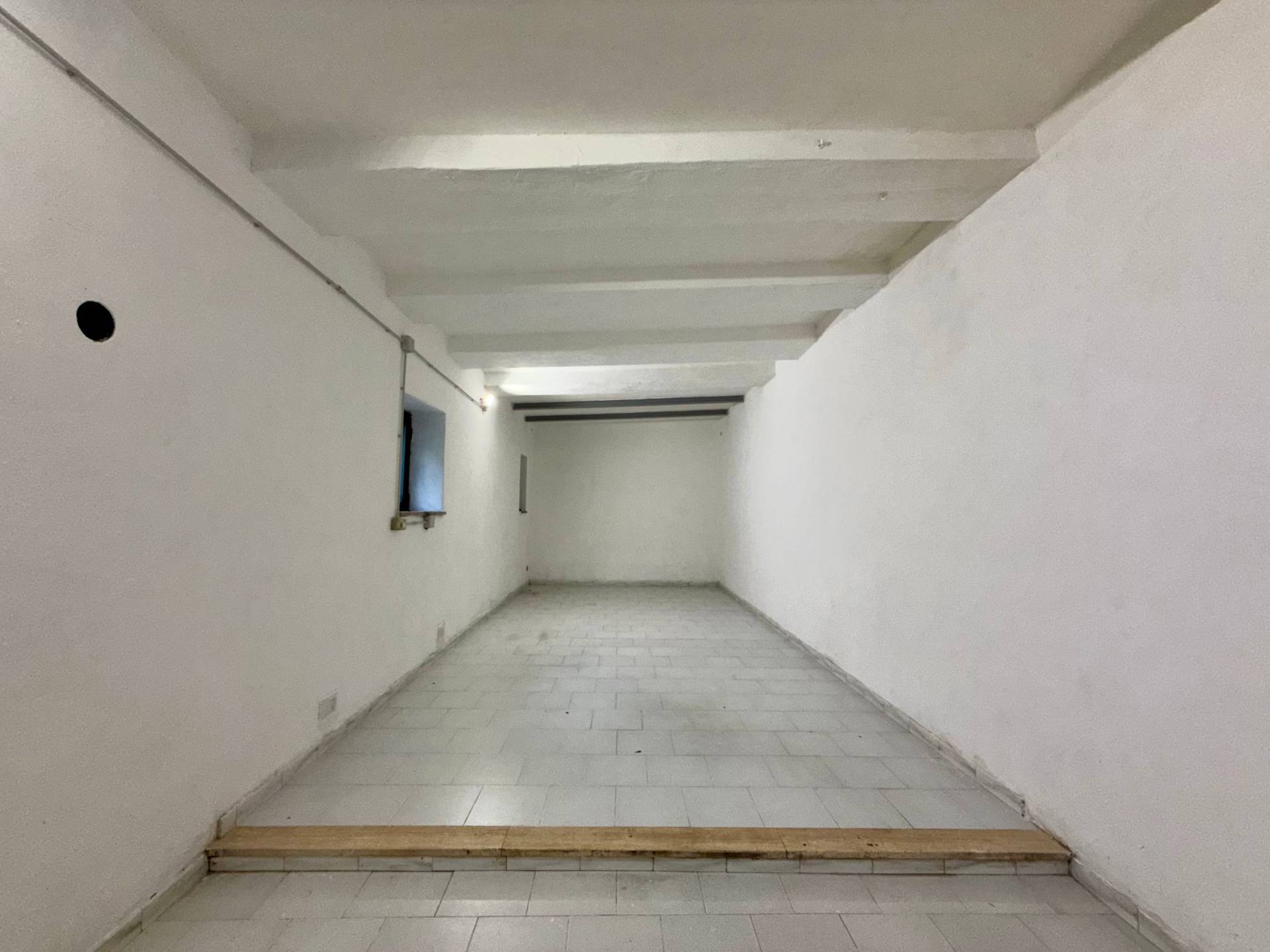 2 locali in vendita a Orbetello, Centro storico