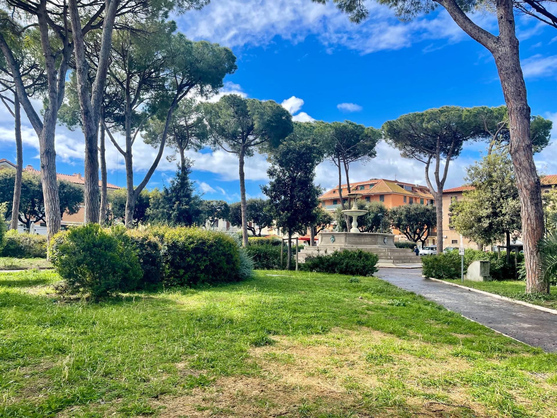 Appartamento in vendita a Orbetello, Centro storico