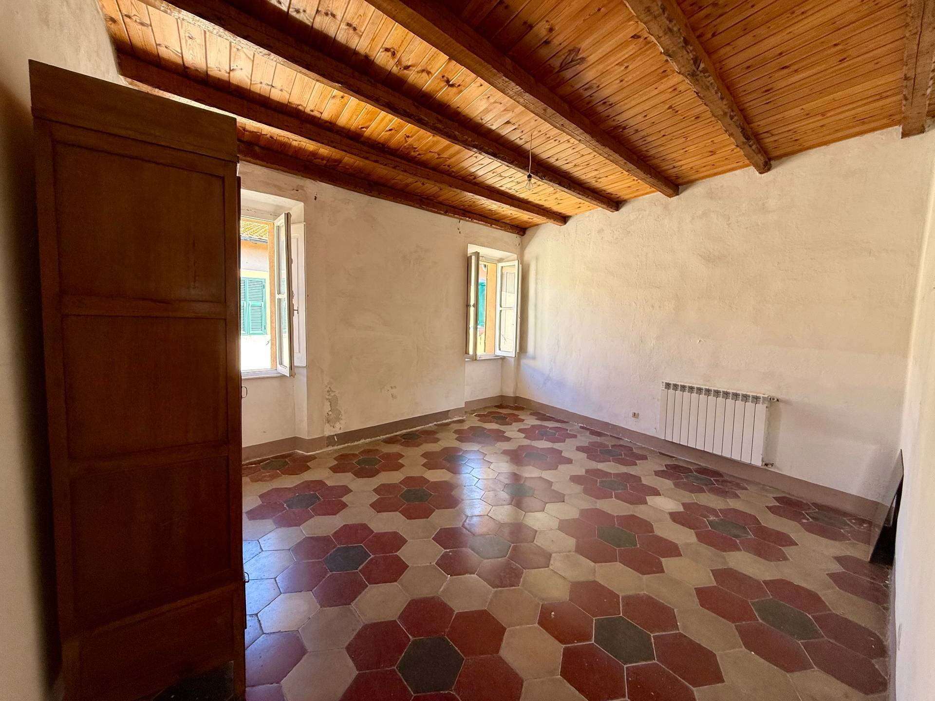 Appartamento in vendita a Orbetello, Centro storico