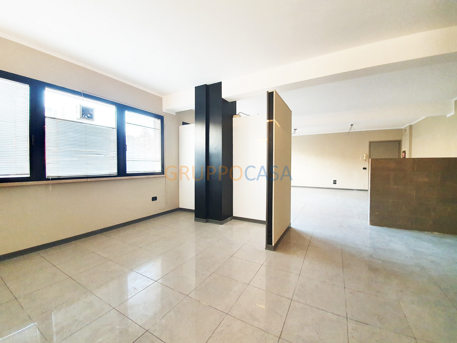 Locale commerciale in affitto a Pescia, Castellare